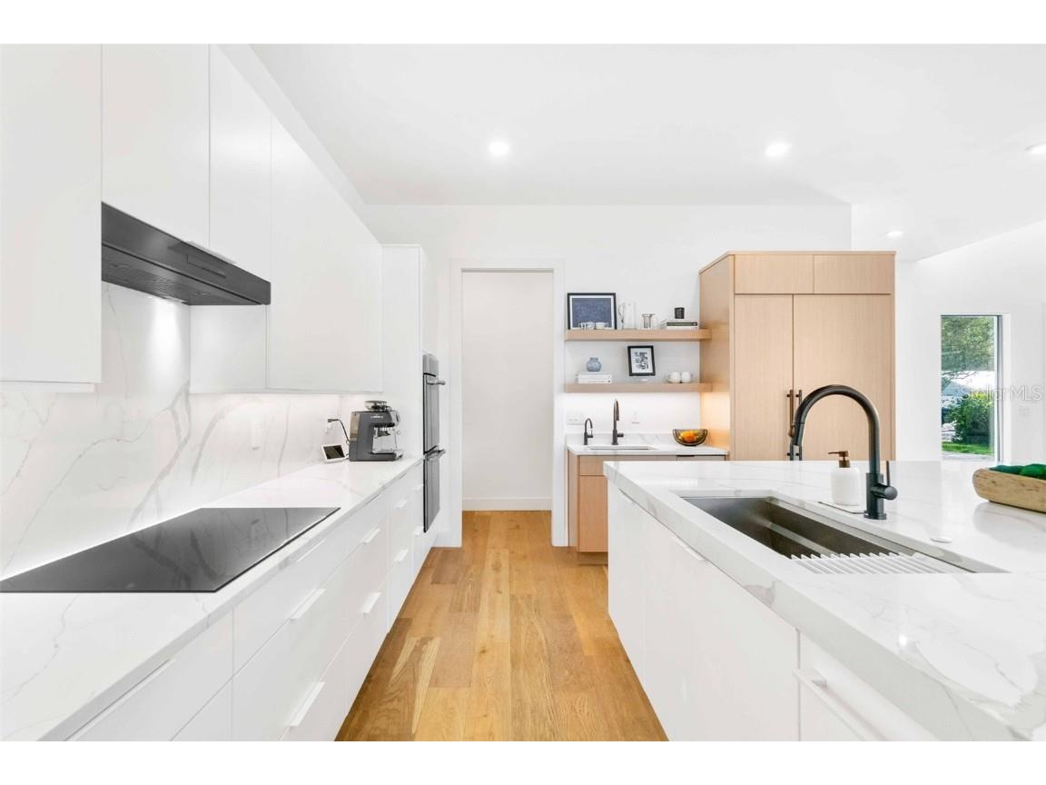 2177 Sunnyside Place Sarasota FL 34239 A4674289 image14