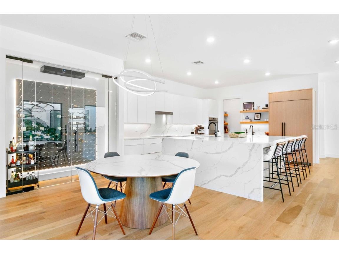 2177 Sunnyside Place Sarasota FL 34239 A4674289 image20