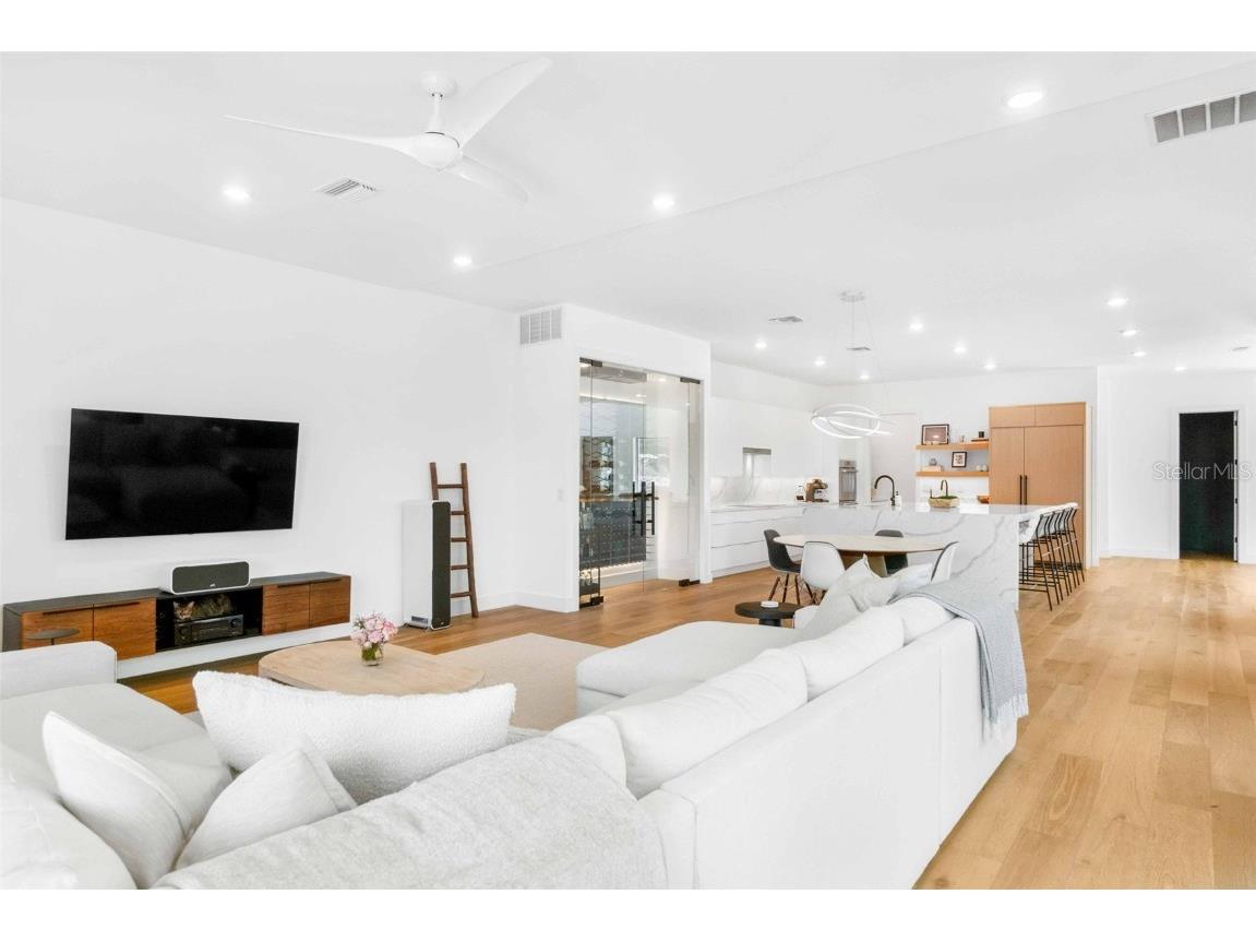 2177 Sunnyside Place Sarasota FL 34239 A4674289 image21