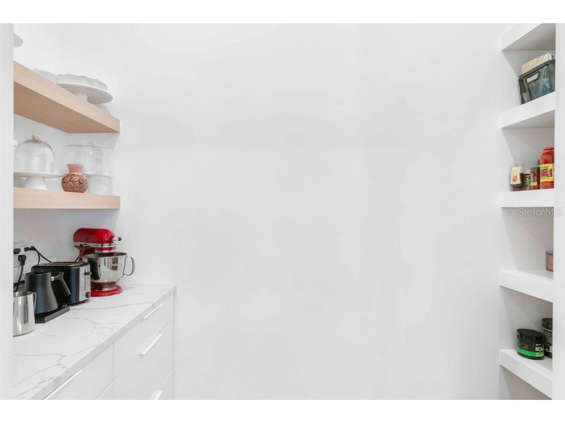 2177 Sunnyside Place Sarasota FL 34239 A4674289 image23