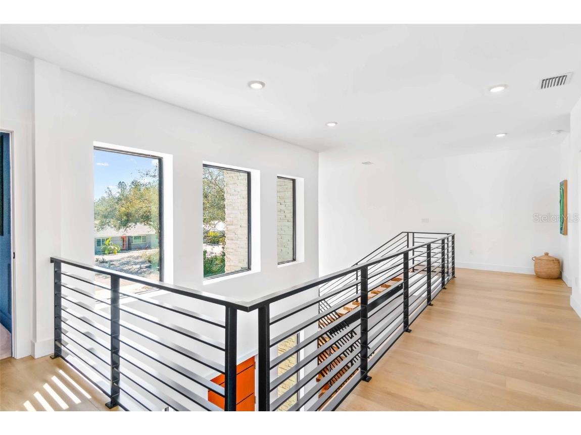 2177 Sunnyside Place Sarasota FL 34239 A4674289 image31