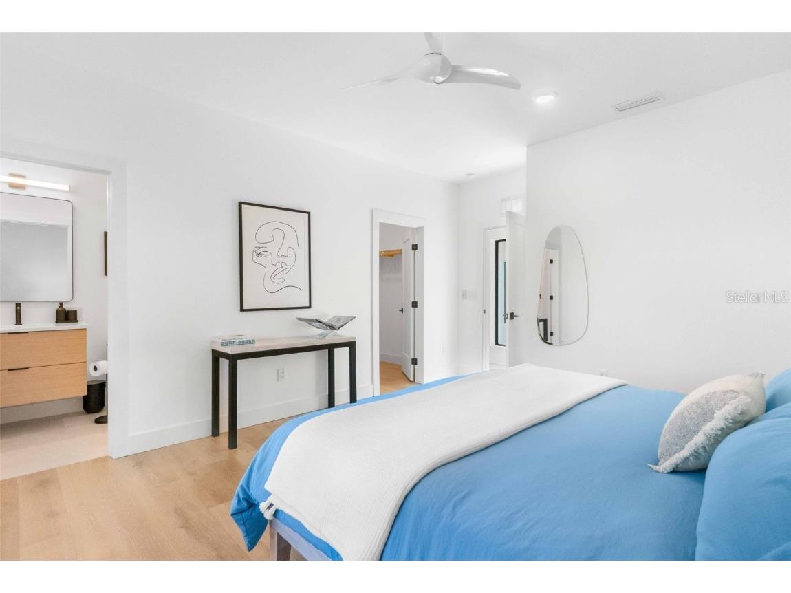 2177 Sunnyside Place Sarasota FL 34239 A4674289 image40