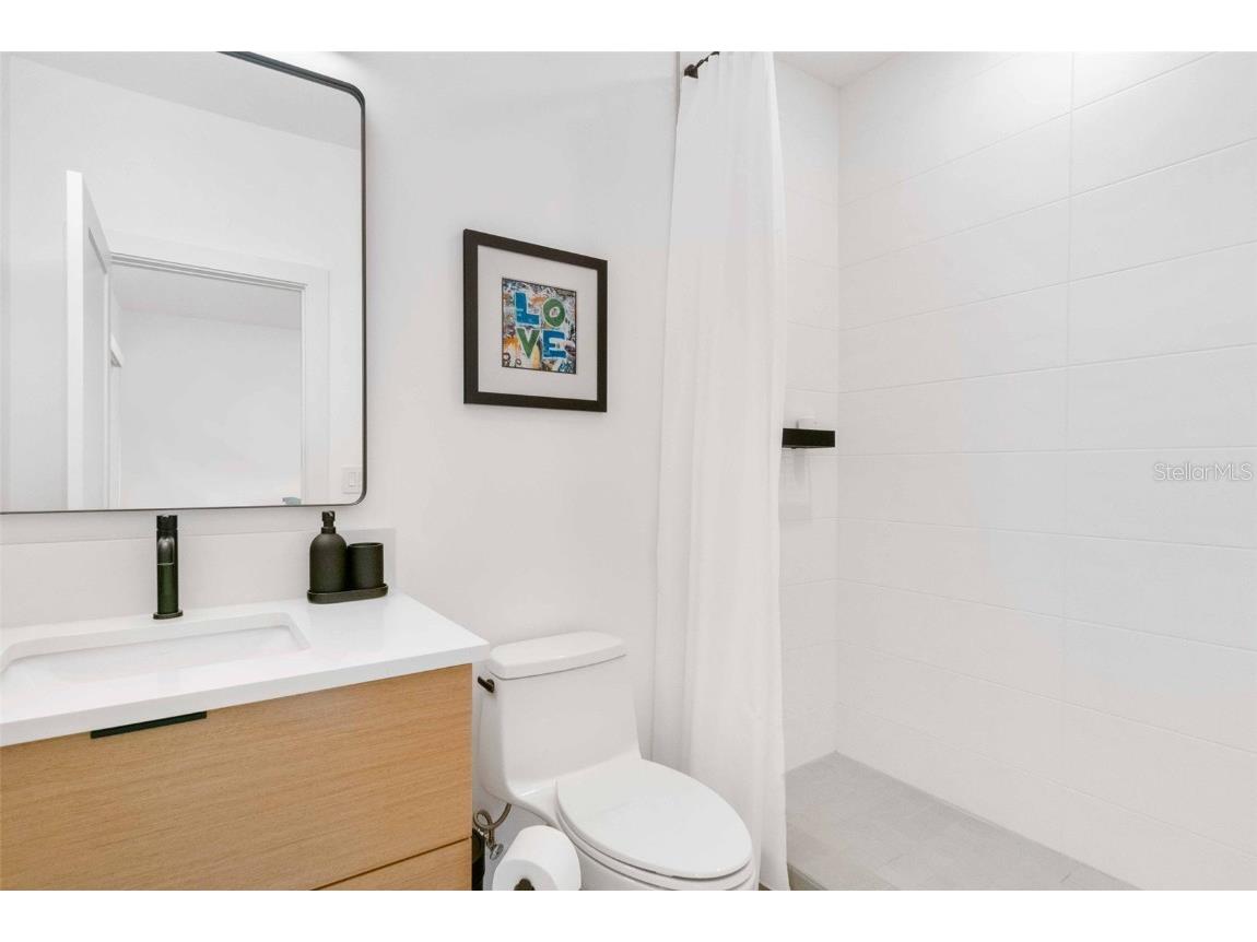 2177 Sunnyside Place Sarasota FL 34239 A4674289 image41