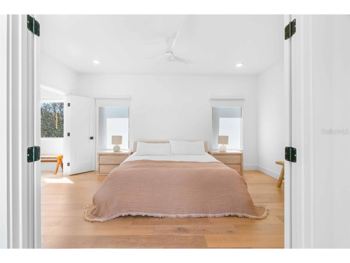 2177 Sunnyside Place Sarasota FL 34239 A4674289 image42