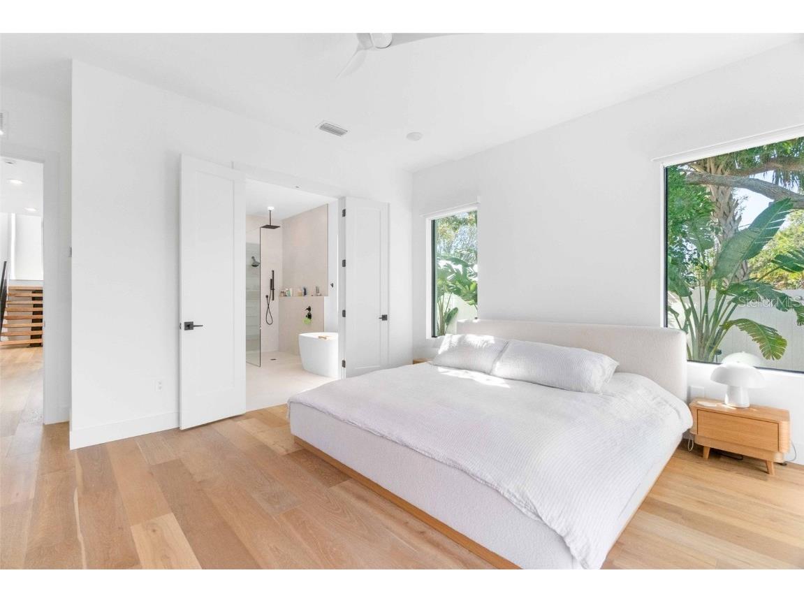 2177 Sunnyside Place Sarasota FL 34239 A4674289 image53