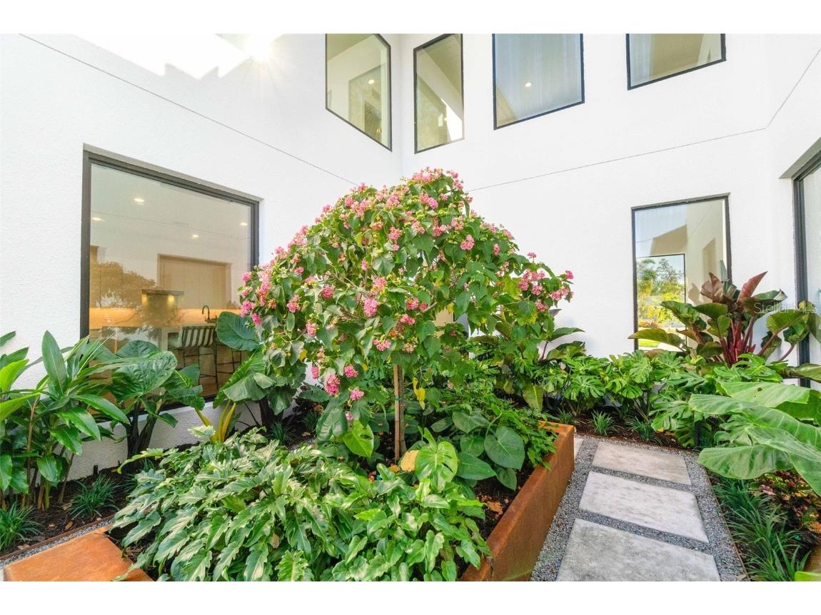 2177 Sunnyside Place Sarasota FL 34239 A4674289 image67