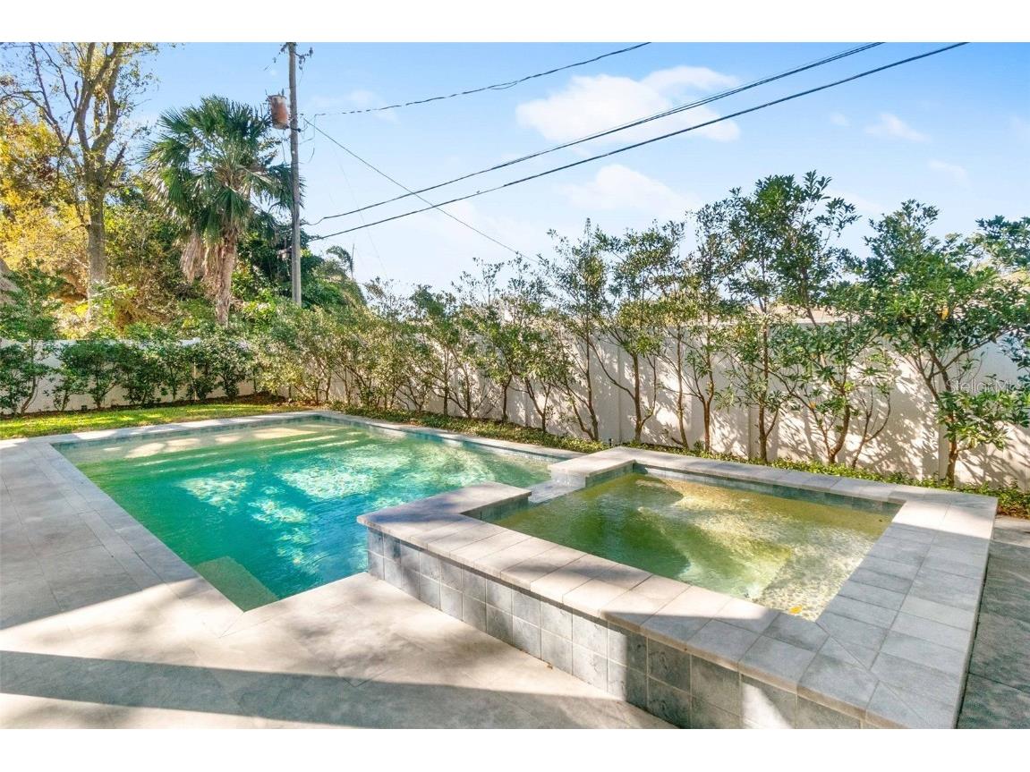 2177 Sunnyside Place Sarasota FL 34239 A4674289 image76