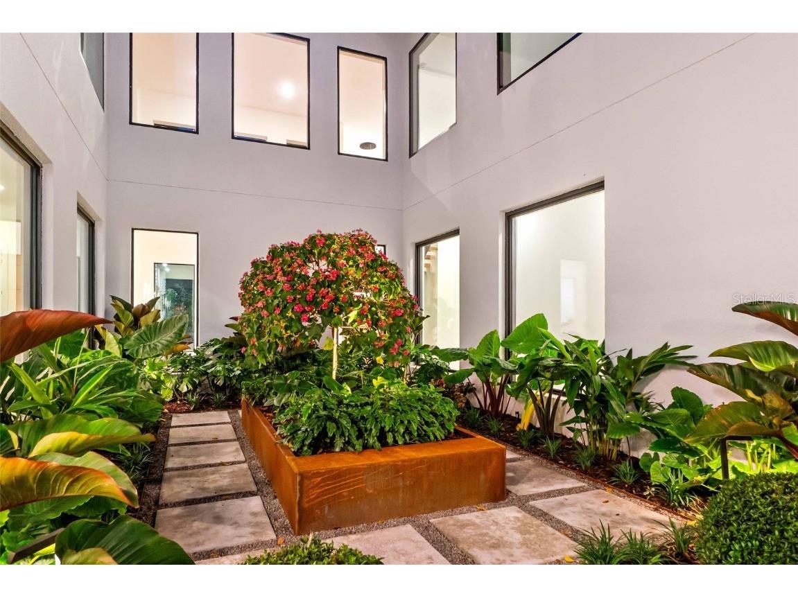 2177 Sunnyside Place Sarasota FL 34239 A4674289 image83