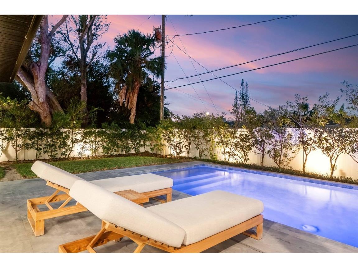 2177 Sunnyside Place Sarasota FL 34239 A4674289 image90