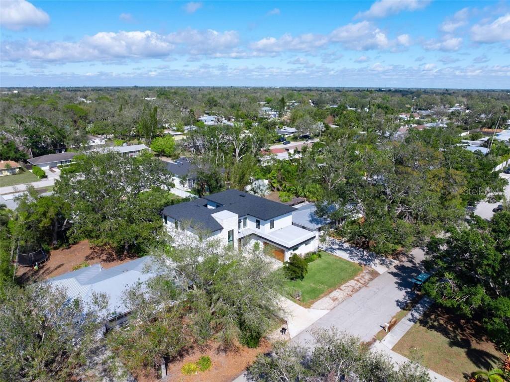 2177 Sunnyside Place Sarasota FL 34239 A4674289 image93