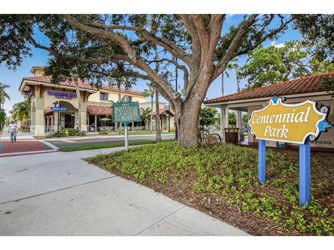 2177 Weaver Bird Lane Venice FL 34292 A4648148 image44