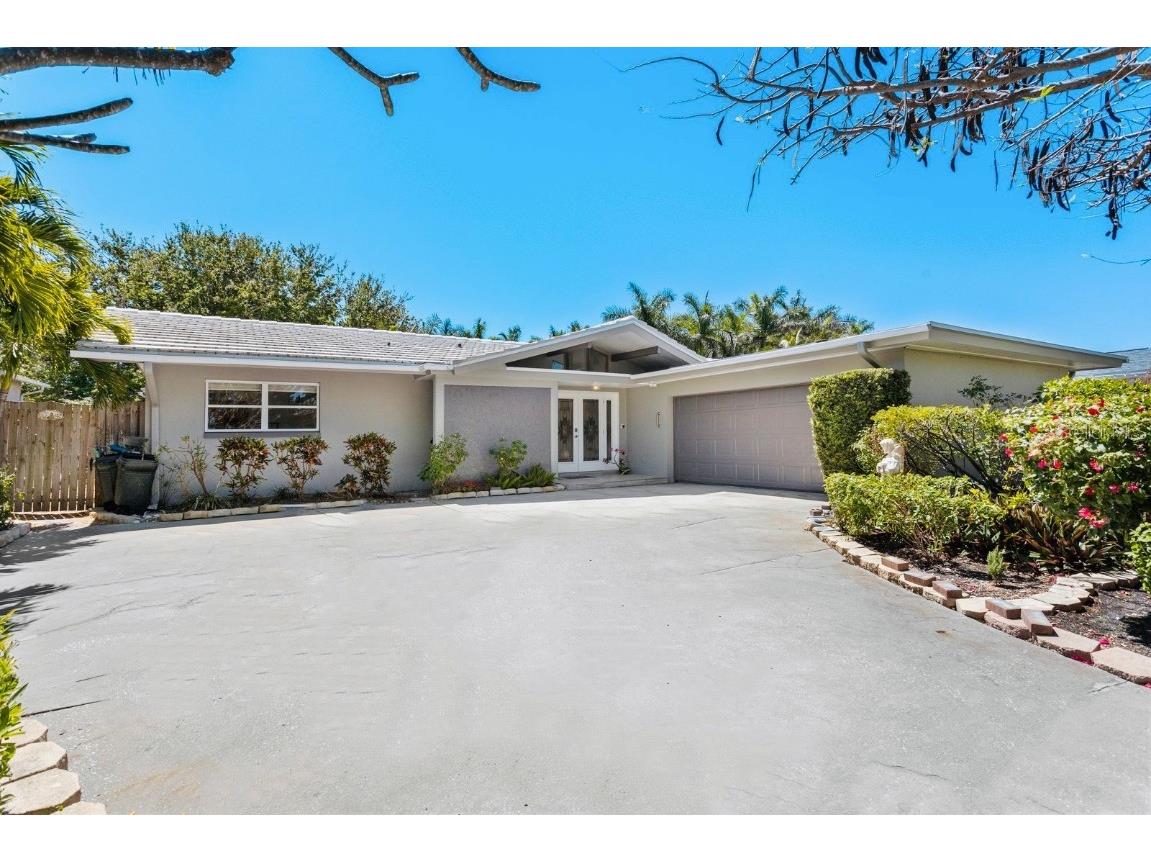 218 2nd Street W Tierra Verde FL 33715 U8194986 image1