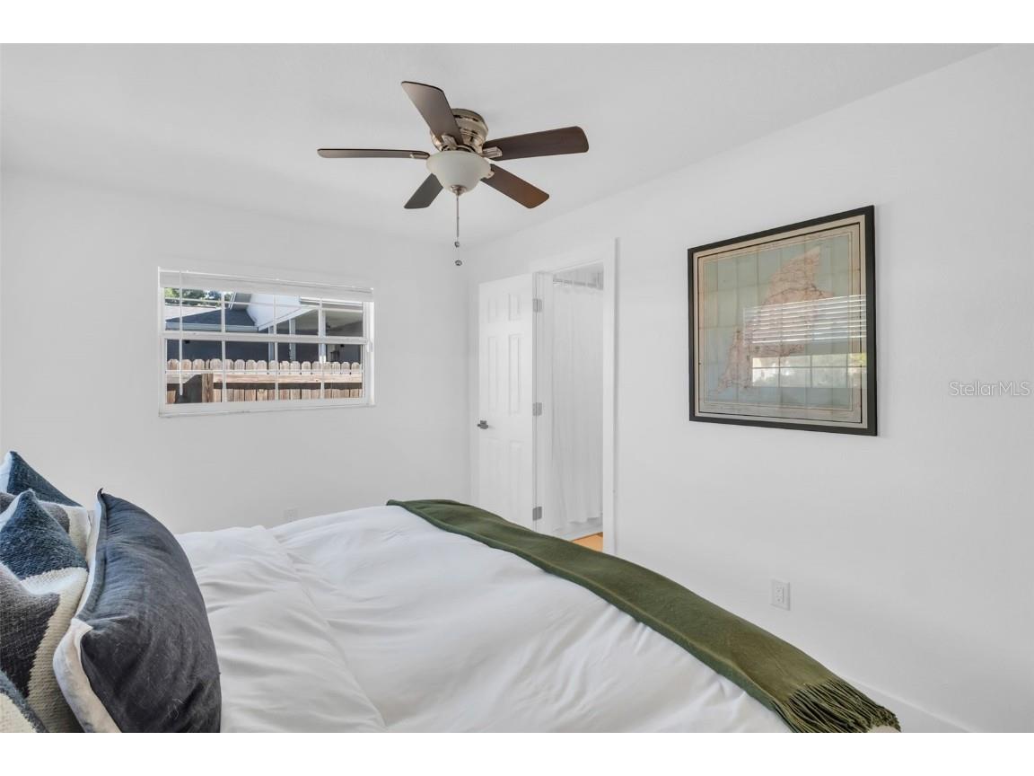 218 49th Avenue N Saint Petersburg FL 33703 TB8435096 image25