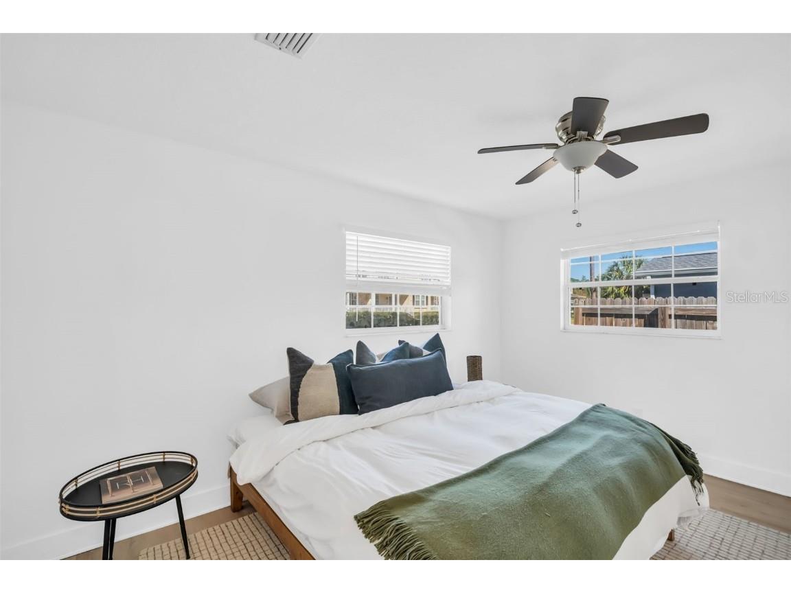 218 49th Avenue N Saint Petersburg FL 33703 TB8435096 image27