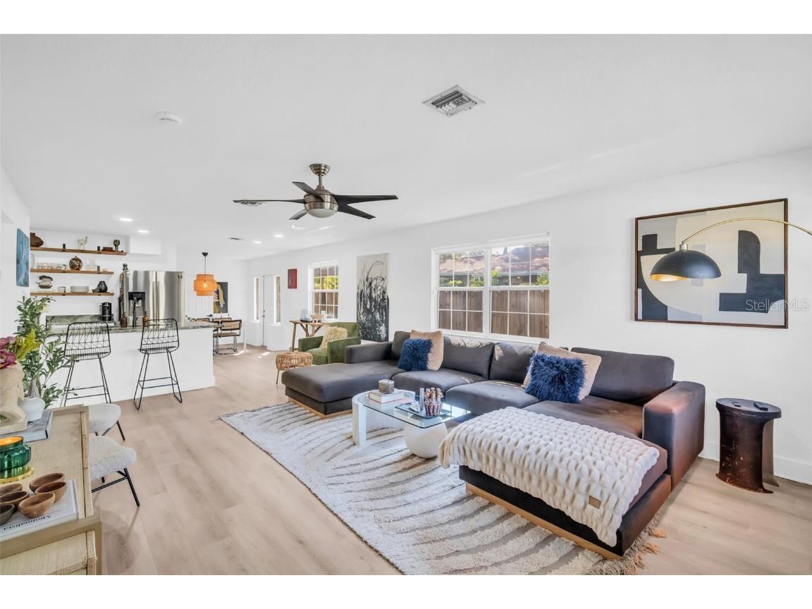 218 49th Avenue N Saint Petersburg FL 33703 TB8435096 image4