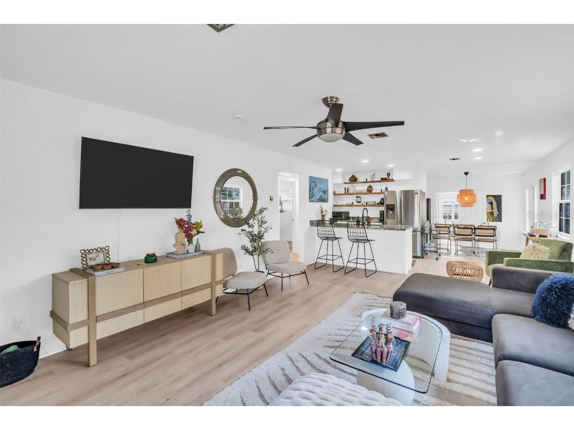 218 49th Avenue N Saint Petersburg FL 33703 TB8435096 image5