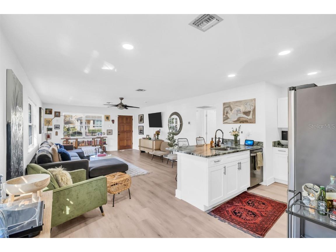 218 49th Avenue N Saint Petersburg FL 33703 TB8435096 image8