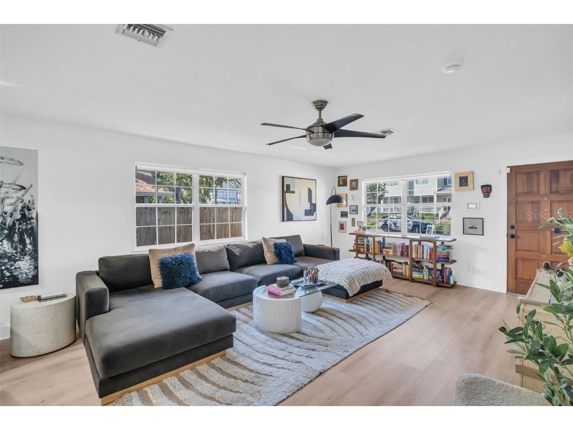 218 49th Avenue N Saint Petersburg FL 33703 TB8435096 image9