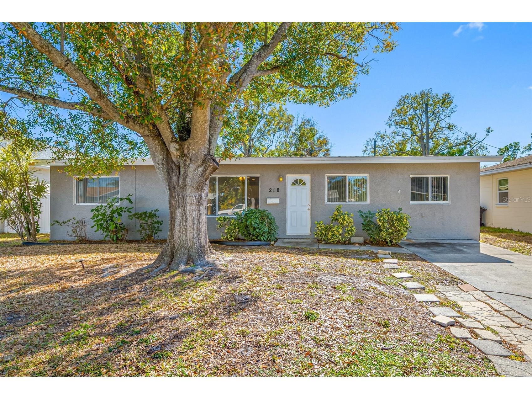 218 80th Avenue N Saint Petersburg FL 33702 TB8472479 image1