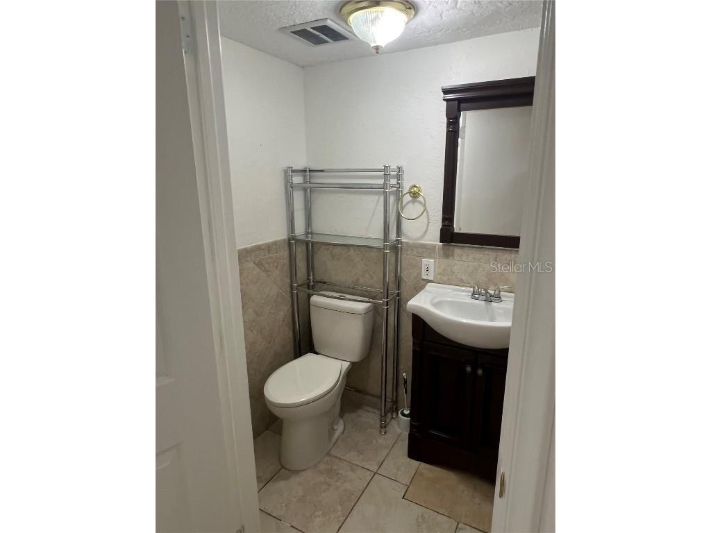 218 Amherst Avenue #85 Sarasota FL 34232 A4675304 image5