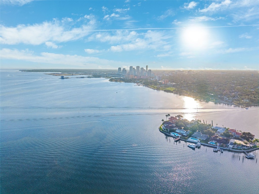 218 Catalan Boulevard NE Saint Petersburg FL 33704 A4673593 image17