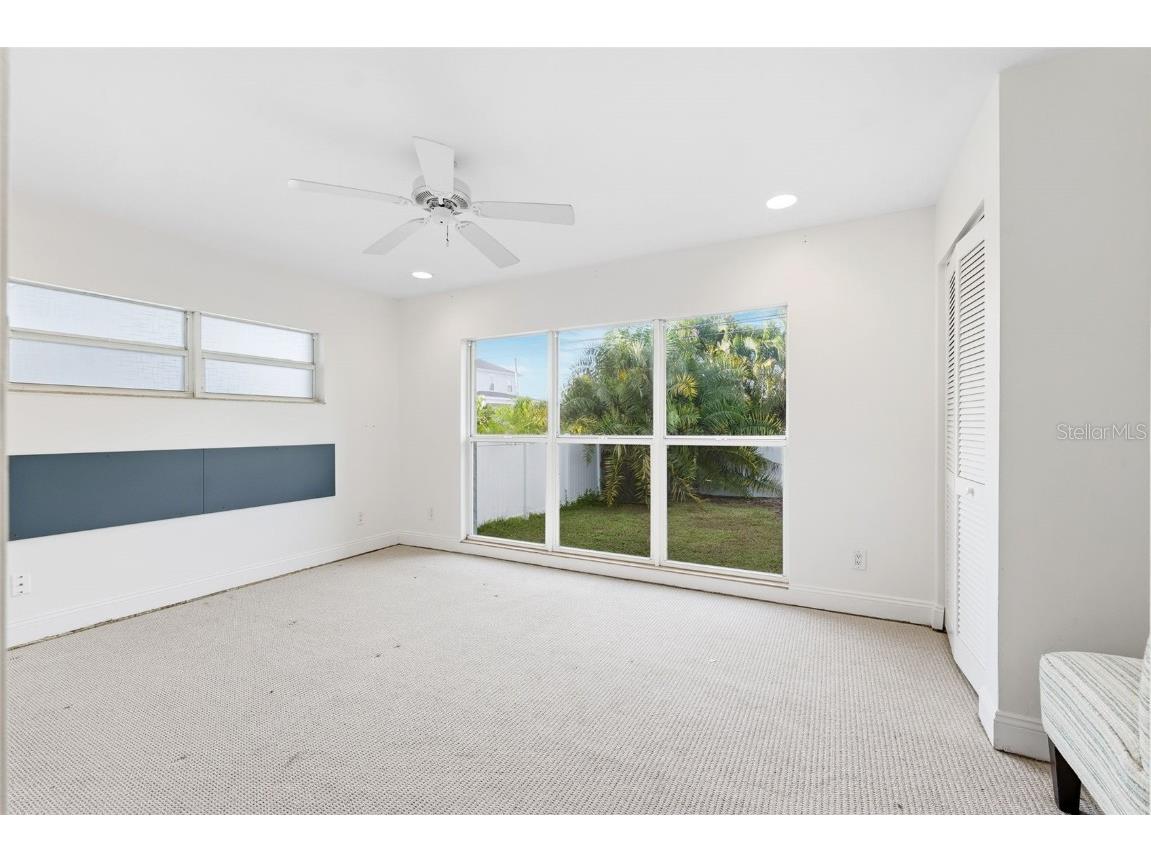 218 Catalan Boulevard NE Saint Petersburg FL 33704 A4673593 image9