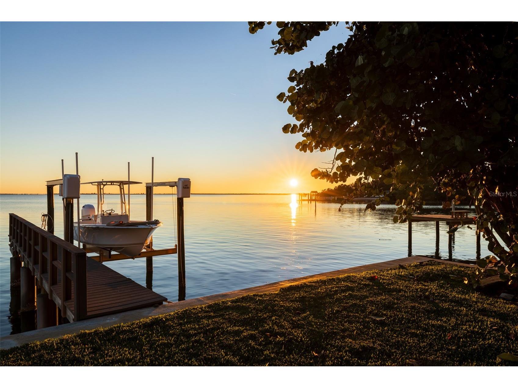 218 Colony Point Road S Saint Petersburg FL 33705 - TAMPA BAY TB8468622 image12