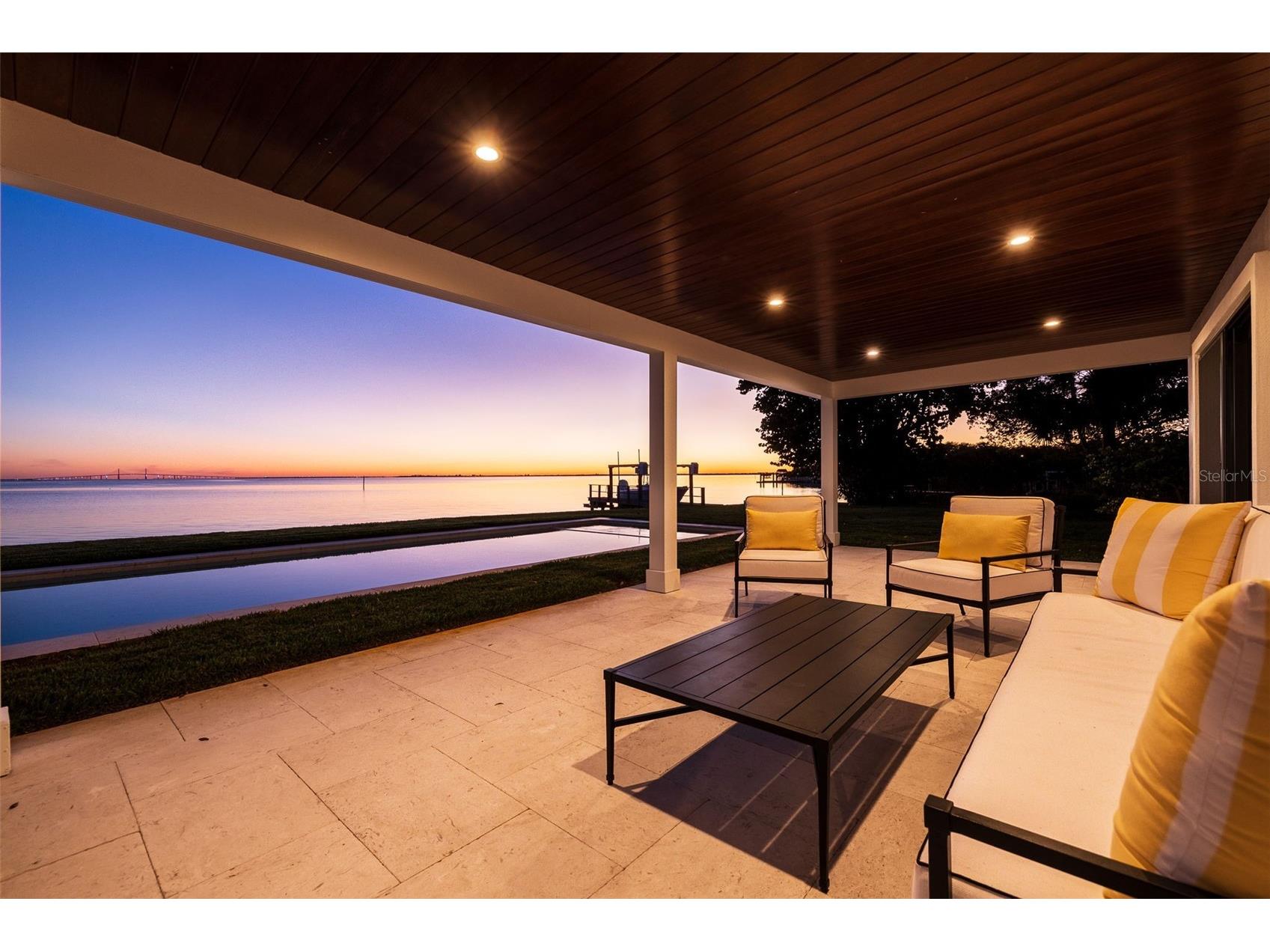 218 Colony Point Road S Saint Petersburg FL 33705 - TAMPA BAY TB8468622 image9