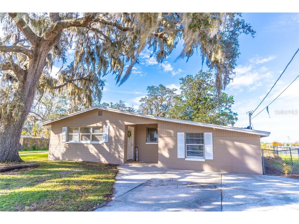 218 Dennis Avenue Winter Haven FL 33880 O6166512 image1