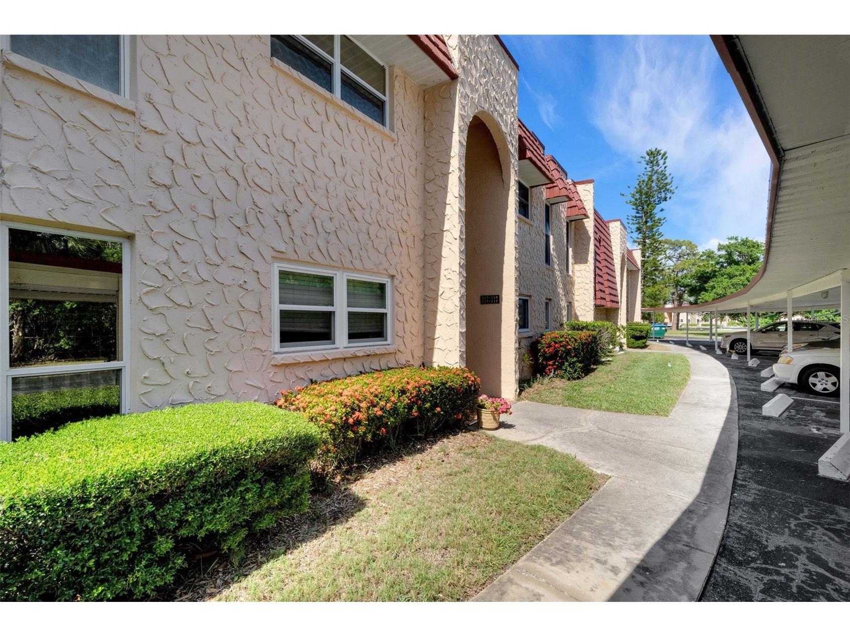 218 Dogwood Circle #218 Seminole FL 33777 TB8507014 image1