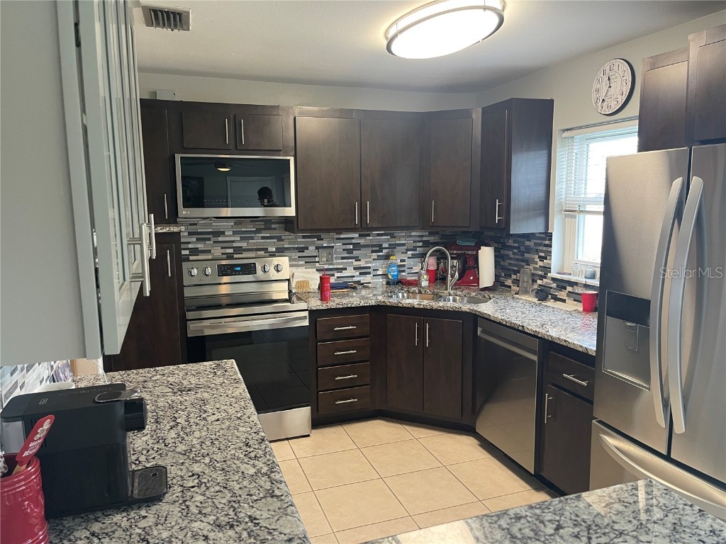 218 Dogwood Circle Seminole FL 33777 TB8441516 image11