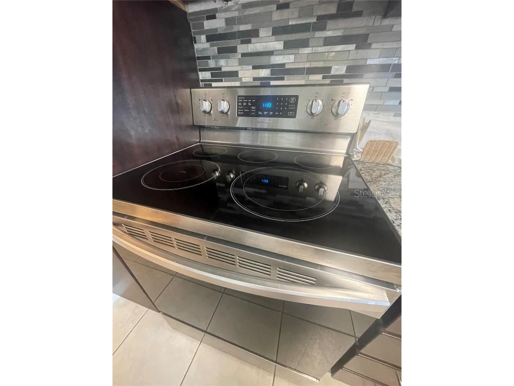 218 Dogwood Circle Seminole FL 33777 TB8441516 image12