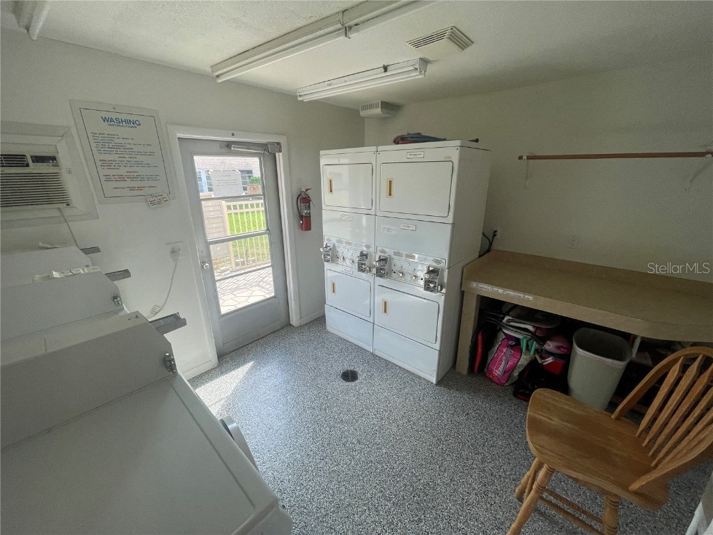 218 Dogwood Circle Seminole FL 33777 TB8441516 image40