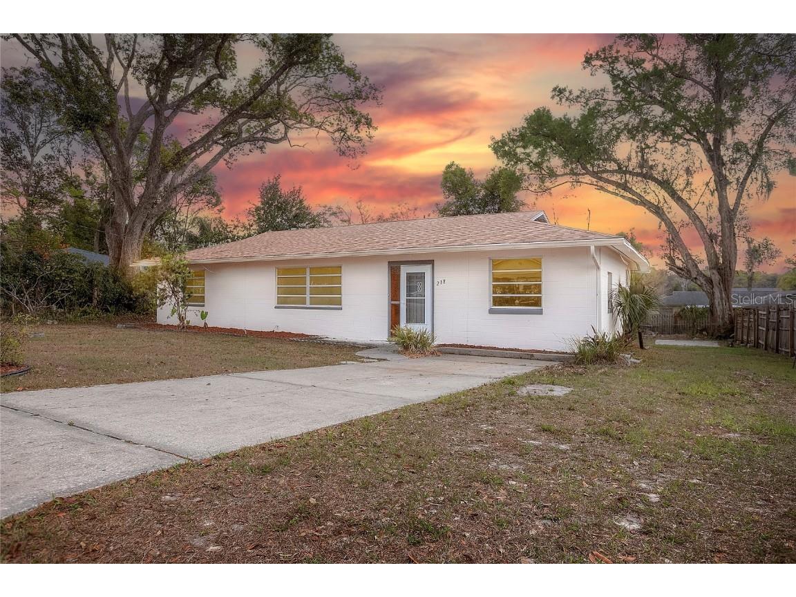 218 E Parkdale Avenue Deland FL 32724 V4929110 image1