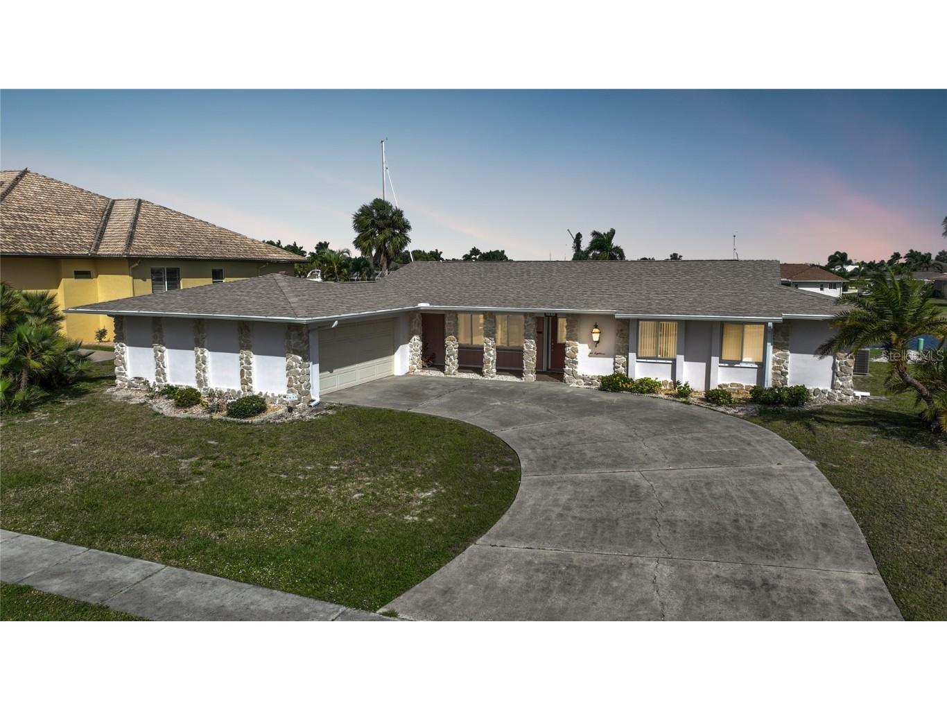 218 Fields Terrace SE Port Charlotte FL 33952 - STEBBINS WATERWAY C7489516 image1