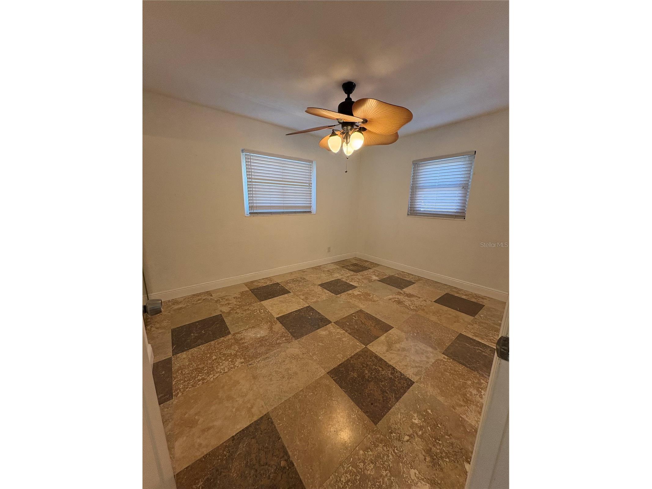 218 Lewis Boulevard SE Saint Petersburg FL 33705 TB8492239 image5