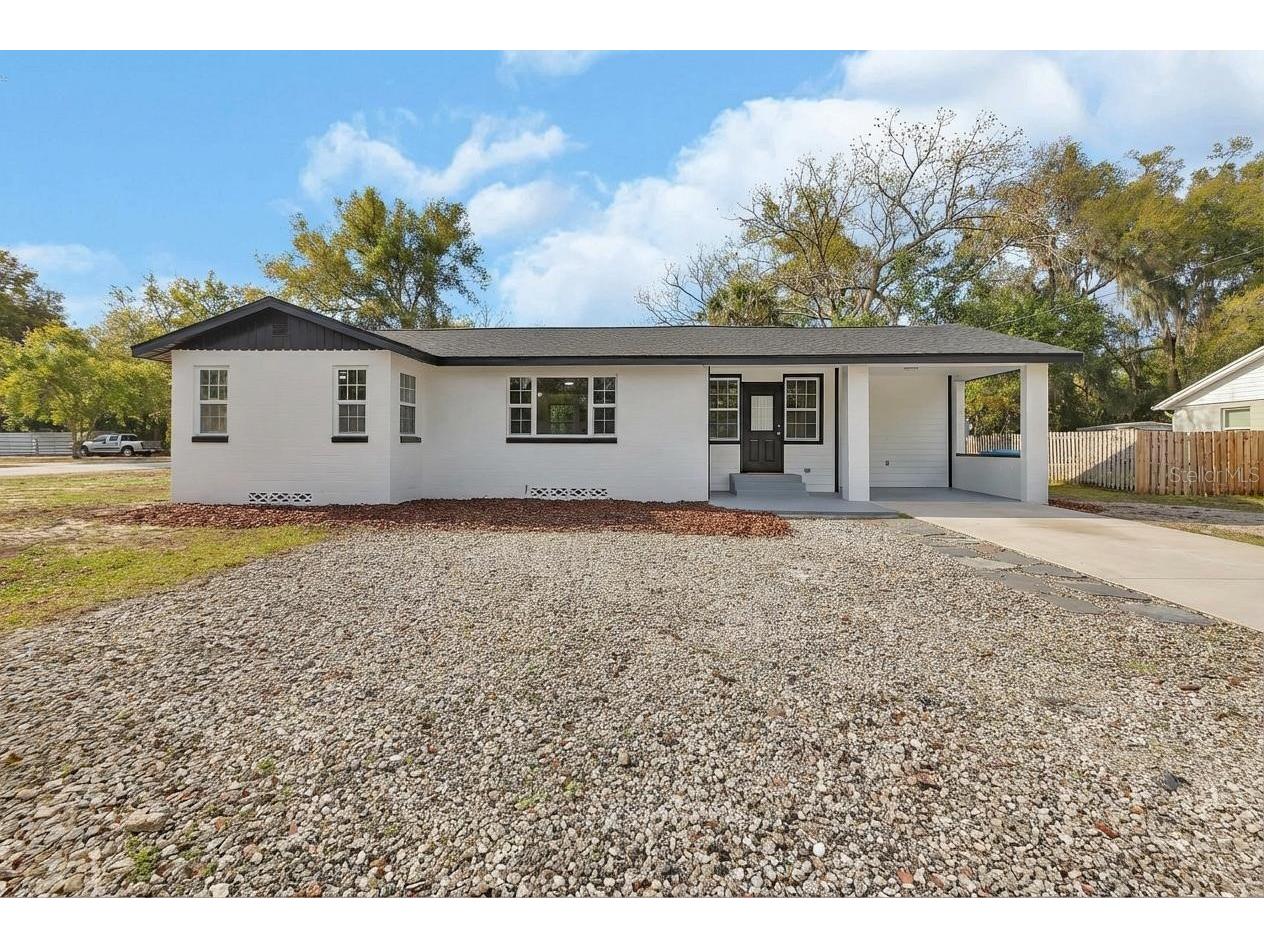 218 Lucerne Drive Debary FL 32713 V4947404 image1