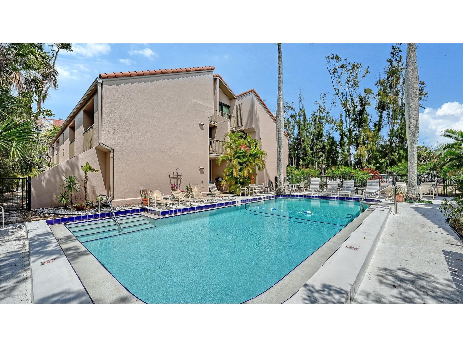218 Pass Key Road #218 Sarasota FL 34242 - GULF OF MEXICO A4689143 image35