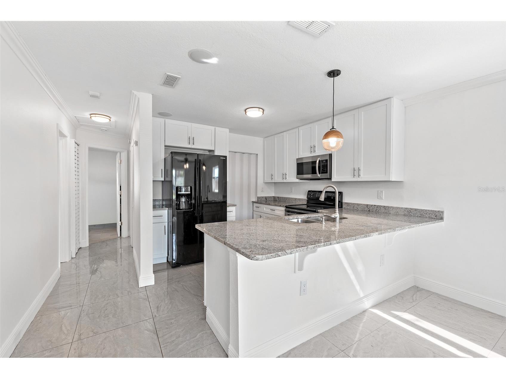 218 Prince Avenue Melbourne FL 32901 O6385570 image2