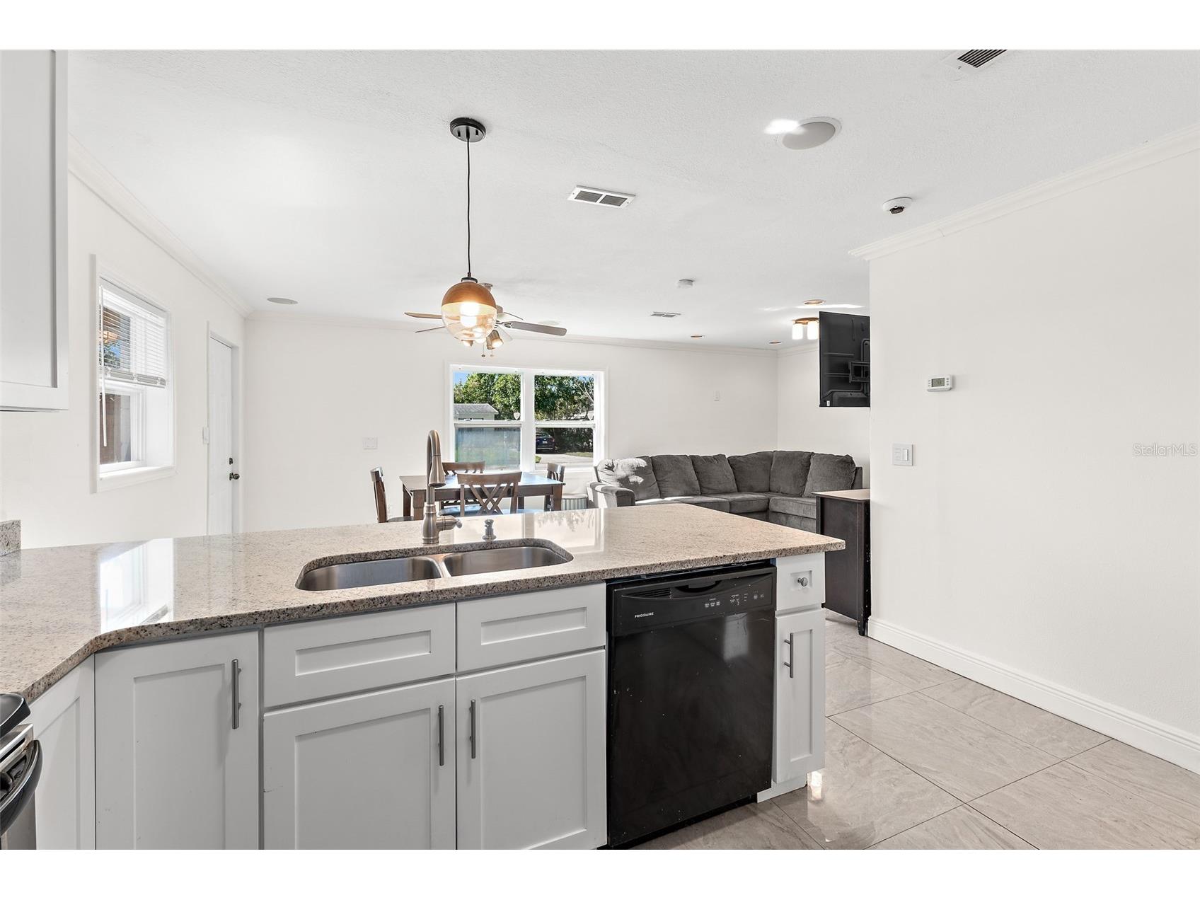 218 Prince Avenue Melbourne FL 32901 O6385570 image5