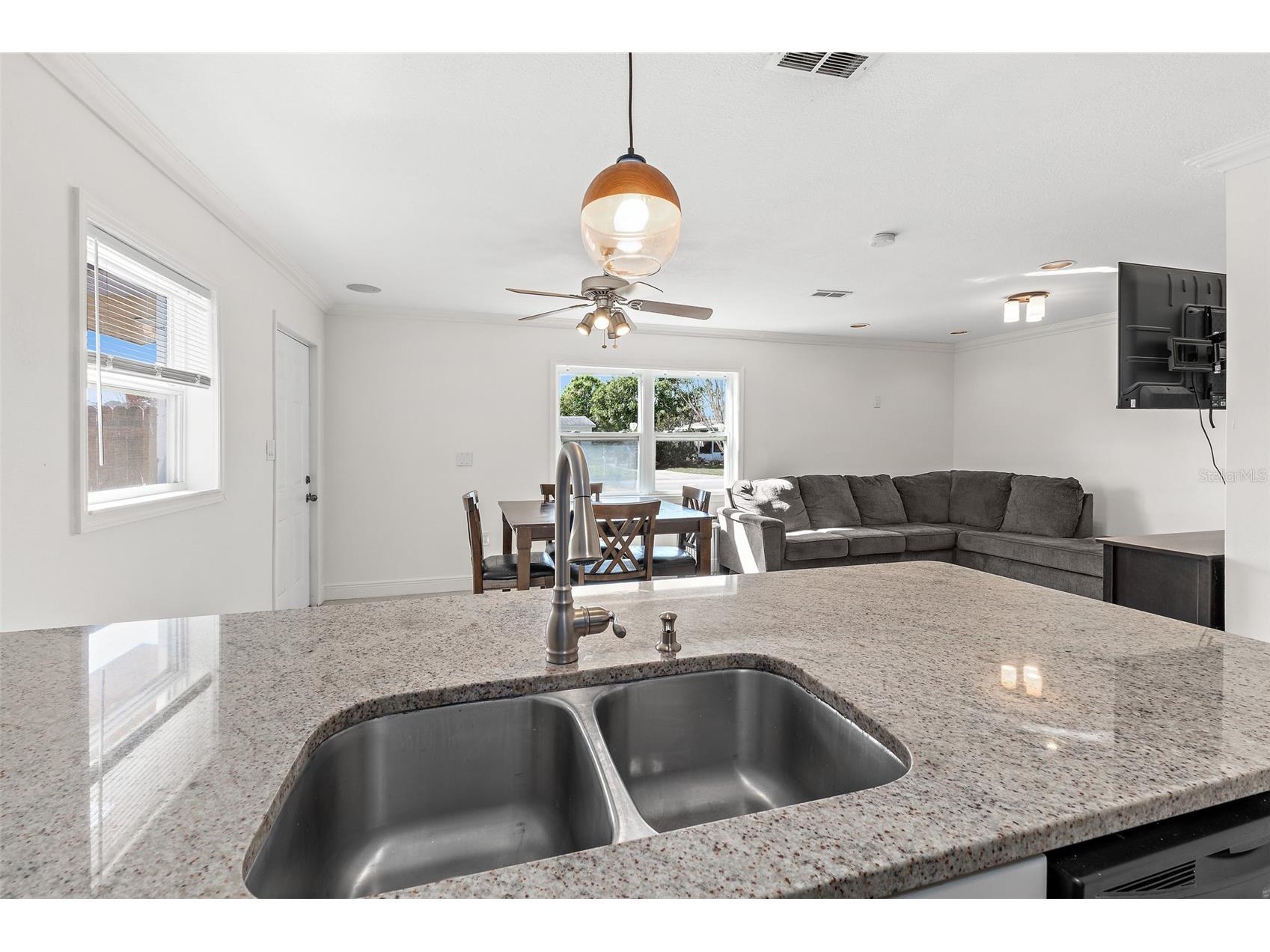 218 Prince Avenue Melbourne FL 32901 O6385570 image7