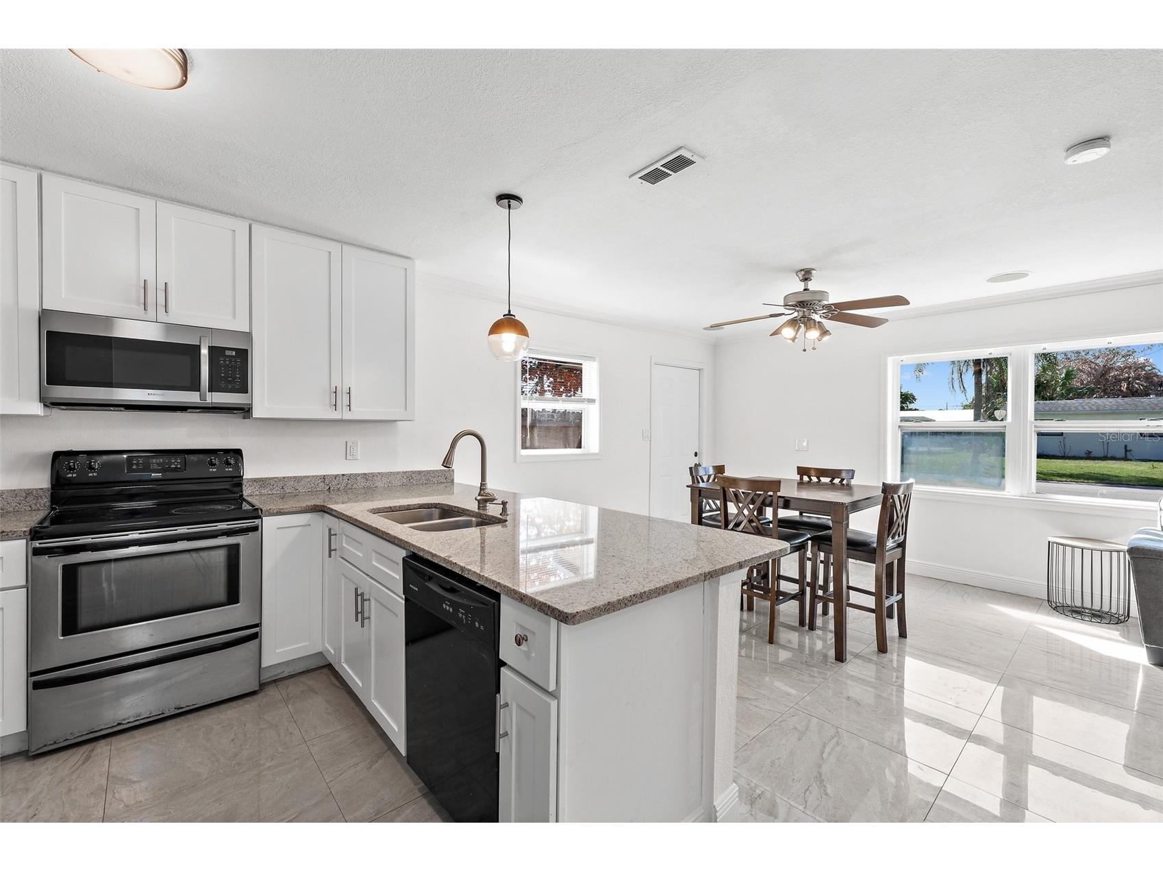 218 Prince Avenue Melbourne FL 32901 O6385570 image9