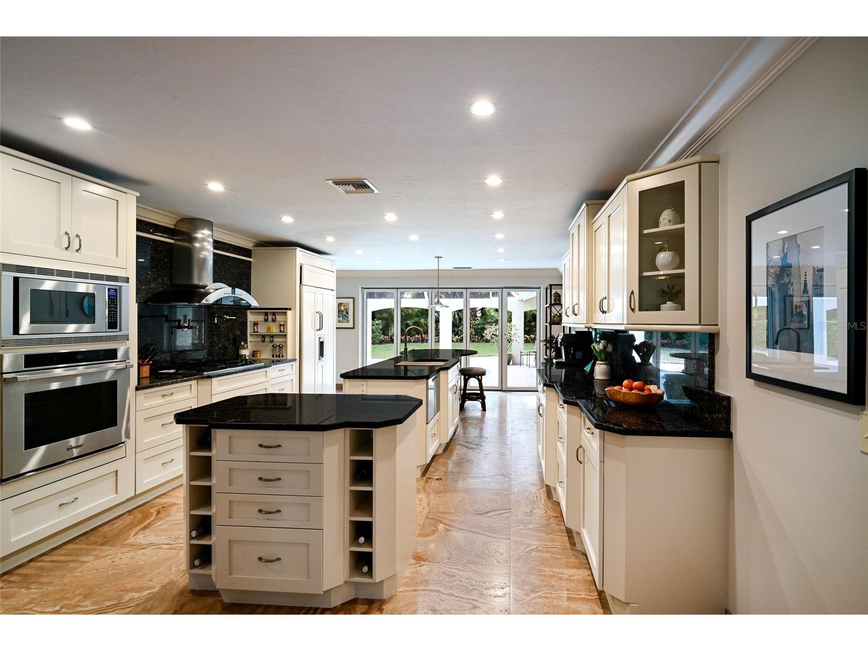 218 Robin Drive Sarasota FL 34236 A4685085 image15