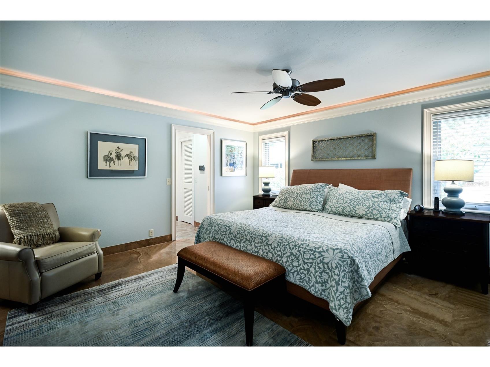 218 Robin Drive Sarasota FL 34236 A4685085 image20