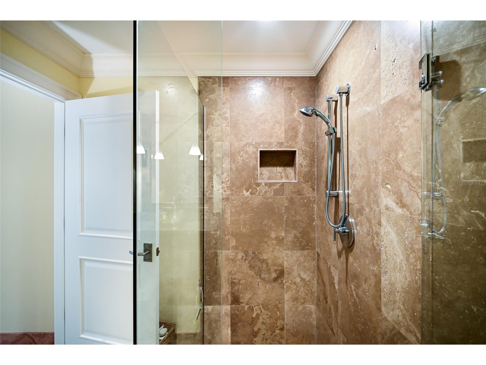 218 Robin Drive Sarasota FL 34236 A4685085 image29