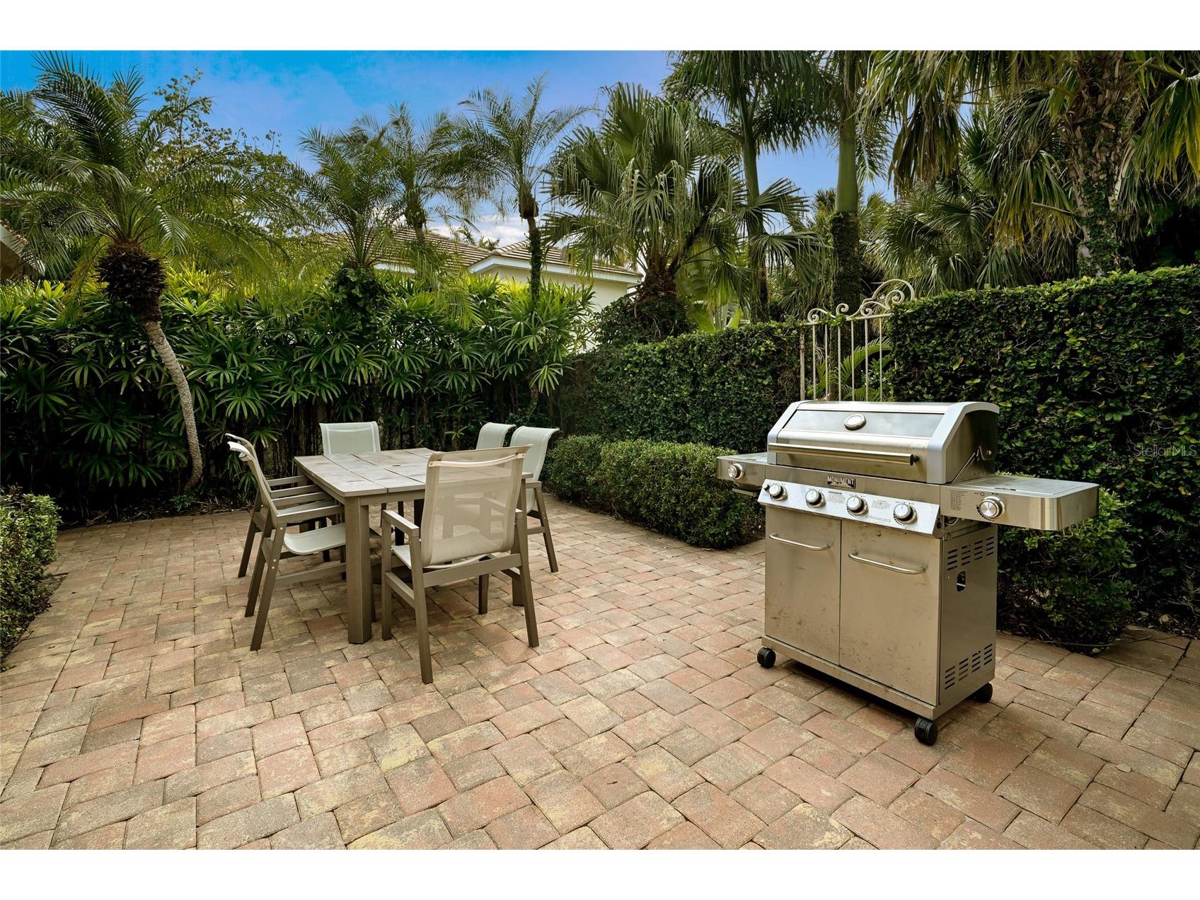 218 Robin Drive Sarasota FL 34236 A4685085 image33