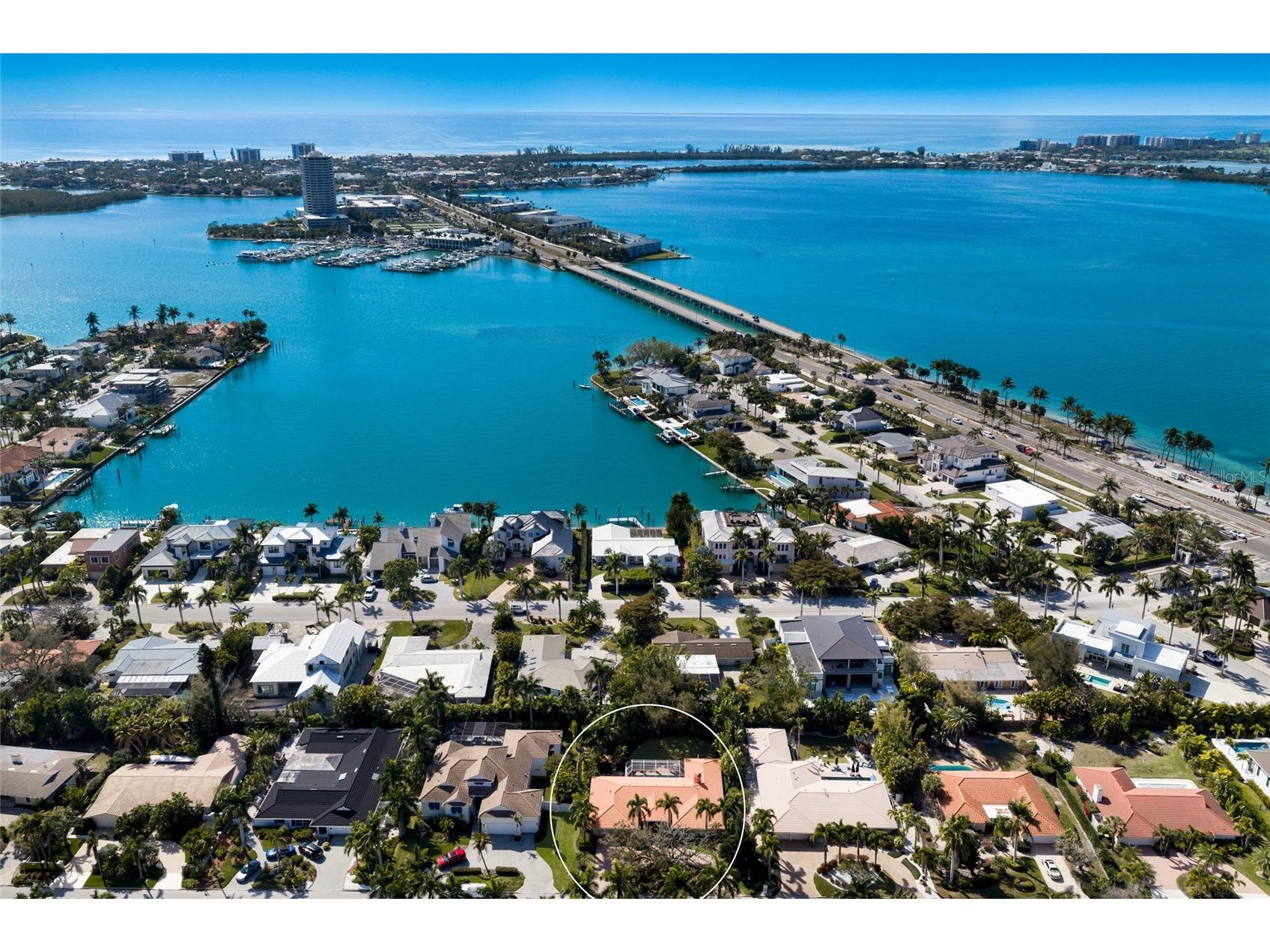 218 Robin Drive Sarasota FL 34236 A4685085 image4