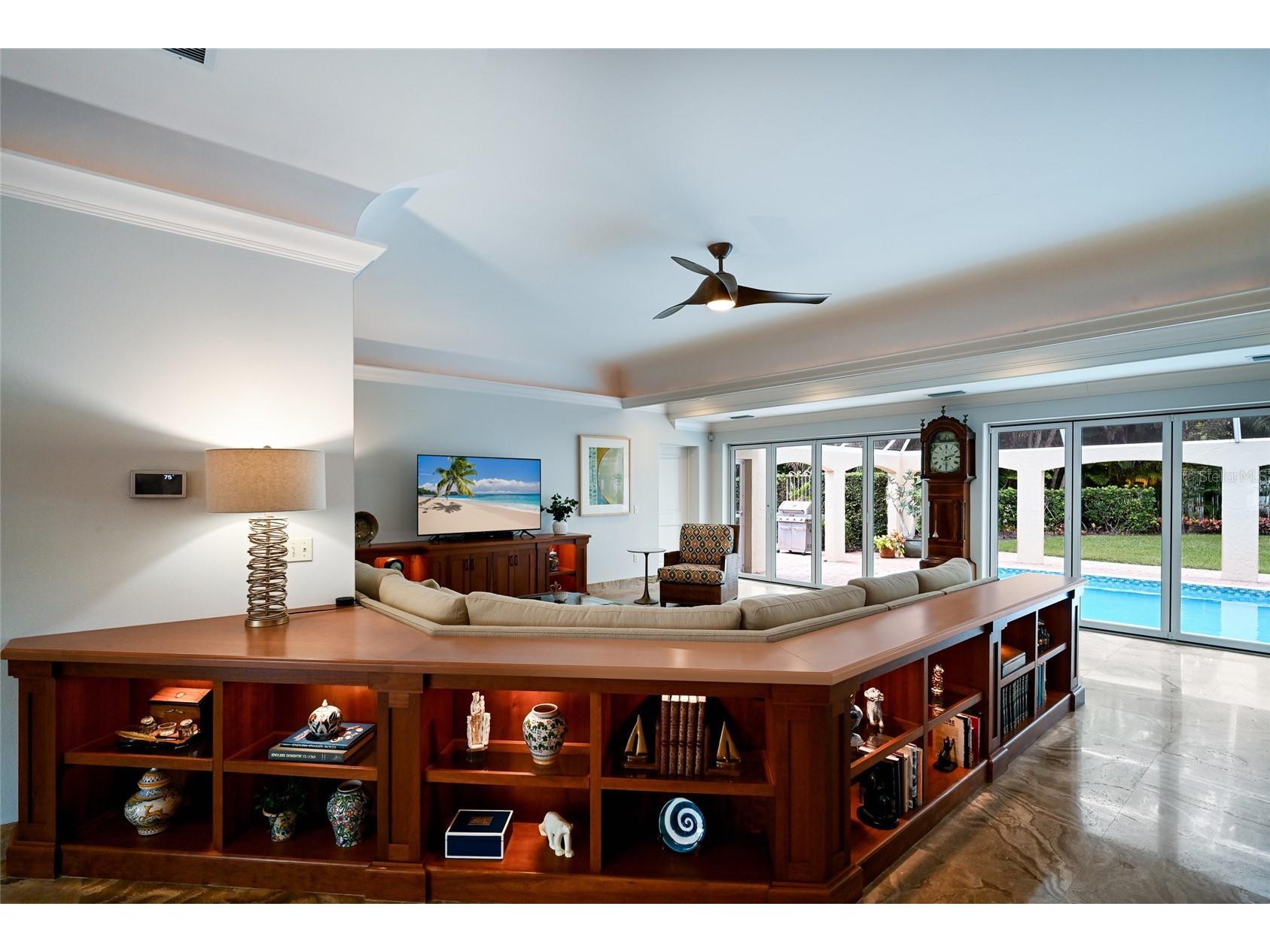 218 Robin Drive Sarasota FL 34236 A4685085 image8