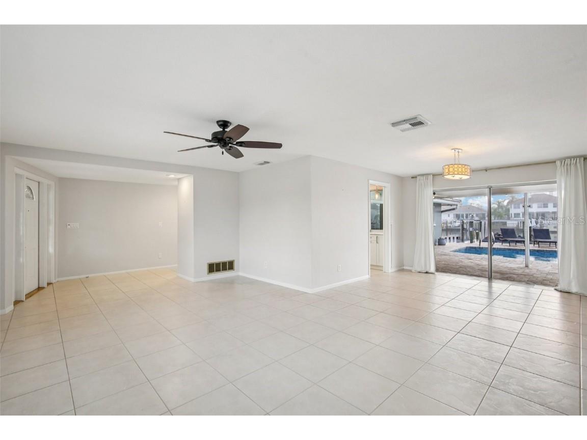2180 Dolphin Boulevard S Saint Petersburg FL 33707 - BOCA CIEGA BAY TB8459422 image12