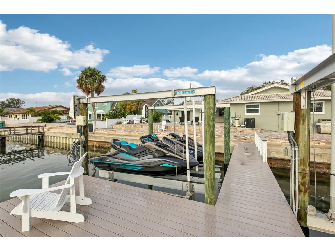 2180 Dolphin Boulevard S Saint Petersburg FL 33707 - BOCA CIEGA BAY TB8459422 image57